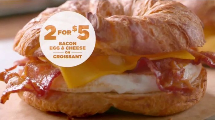 Dunkin bacon egg and cheese croissant nutrition